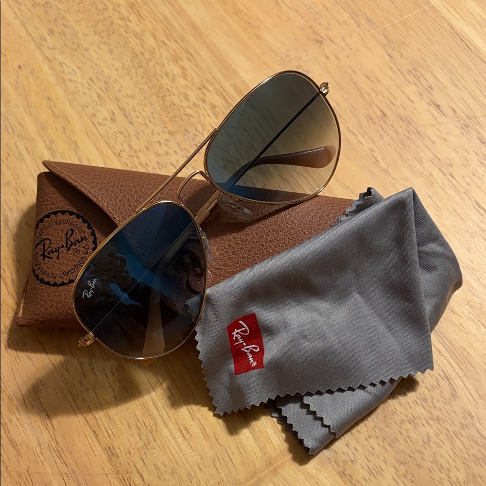 Ray-Ban Blue Aviator